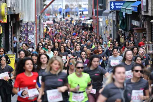 Güçlü Kadınlar Kadıköy'de koştu