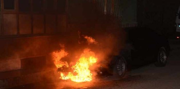 Konya'da araç kundaklandı