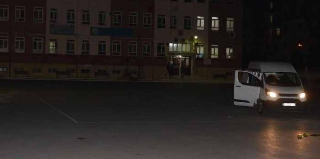 Konya'da ilkokula molotoflu saldırı