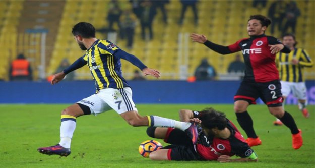 Fenerbahçe ve Bursaspor haftayı kayıpsız kapattı