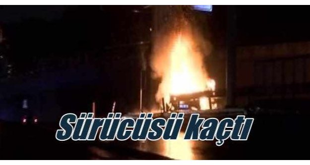 Zeytinburnu'nda lüks araç alev alev yandı sürücüsü kayıp