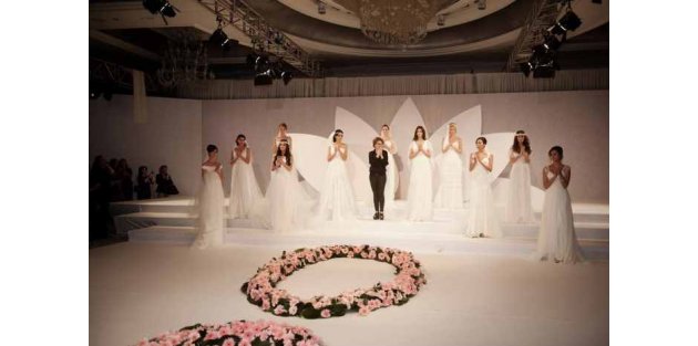 2016 düğünlerine yeni tarz: Lotus temalı düğünlere Özlem Süer damgası