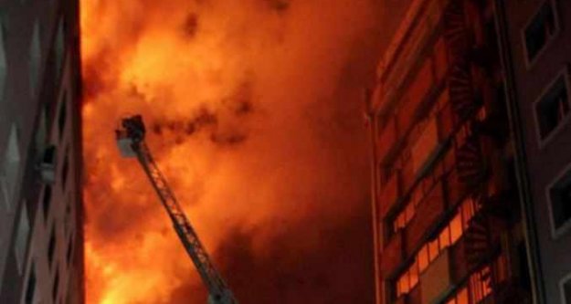 Kayseri'de belediye binasında korkutan yangın