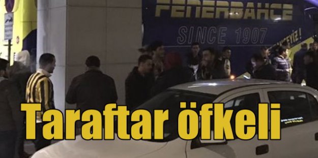 Taraftardan Fenerbahçe'ye İstanbul'da şok protesto