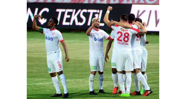 Antalyaspor, Adana'yı deplasmanda devirdi 5-2