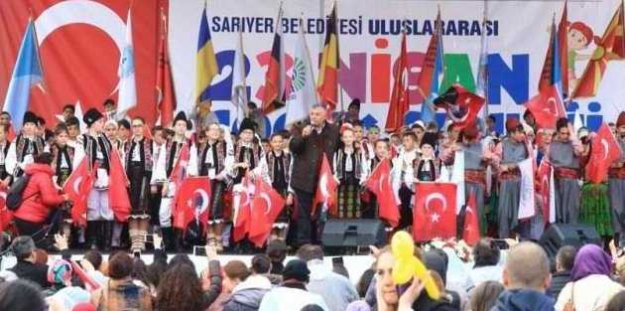 Çocuklar Sarıyer'de 23 Nisan'da "barış" diledi