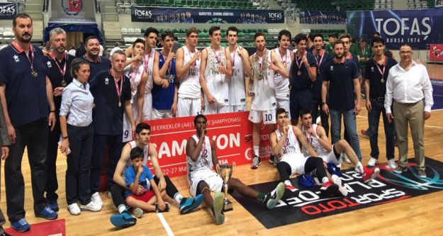 Anadolu Efes Genç Takımı Türkiye Şampiyonu