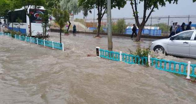Meteoroloji bu kez geç kaldı: Ankara, Kütahya ve Eskişehir için kritik uyarı