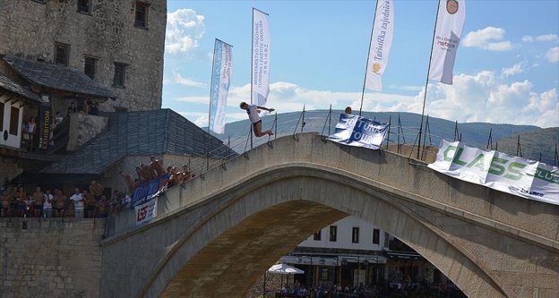 451. Mostar Köprüsü Geleneksel Atlama Yarışları yapıldı