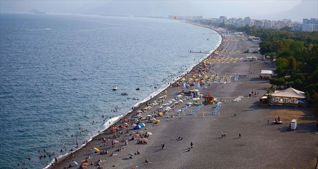 Antalya sahillerini görmeye milyonlar geliyor