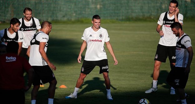 Beşiktaş'ın yeni transferi Pepe takımla ilk antrenmana çıktı
