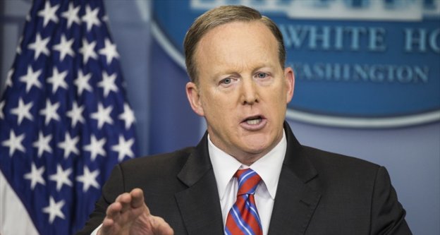 Beyaz Saray Sözcüsü Spicer istifa etti