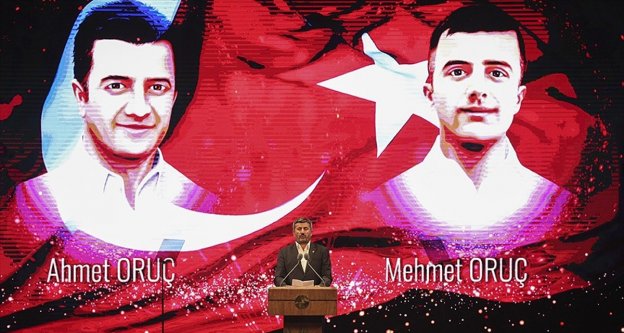 Şehit babasından Cumhurbaşkanı Erdoğan'ı ağlatan şiir