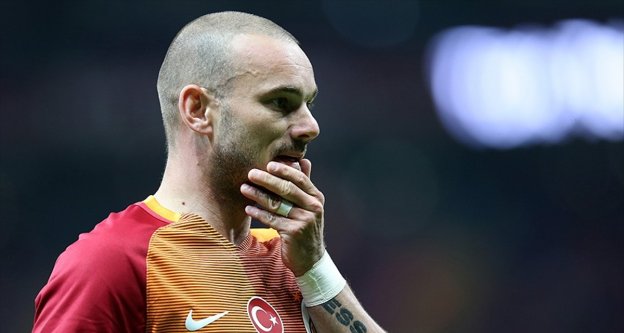 Sneijder: Tudor benimle çalışmak istemedi