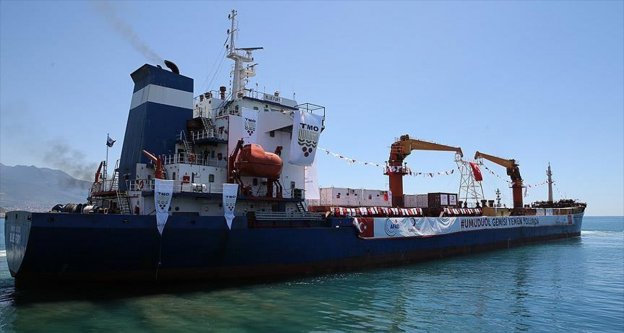 Türkiye'nin Yemen'e gönderdiği yardım gemisi Aden Limanı'nda yükünü boşaltmaya başladı