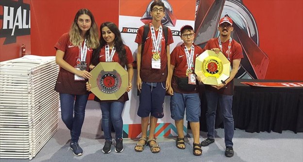 Antalya robot takımı dünya şampiyonu oldu