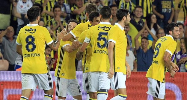 Fenerbahçe Cagliari'yi 1-0 yendi