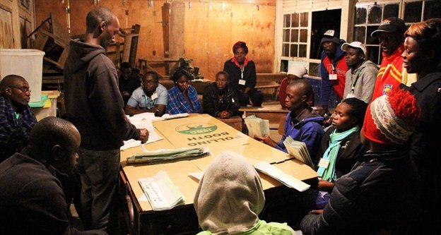Kenya'da oy sayımı bitmeden tartışmalar başladı