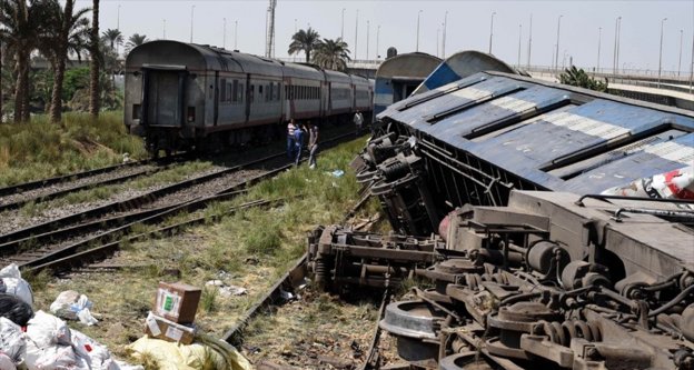Mısır'da tren kazası: 20 ölü