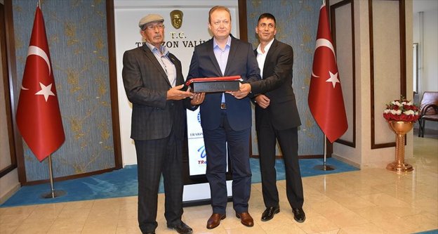 Ömer Halisdemir'in babasından Trabzon Valisi Yavuz'a ziyaret
