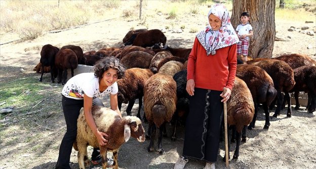 Tortumlu Emriye'nin hayatı 'Genç Çiftçi Projesi'yle değişti