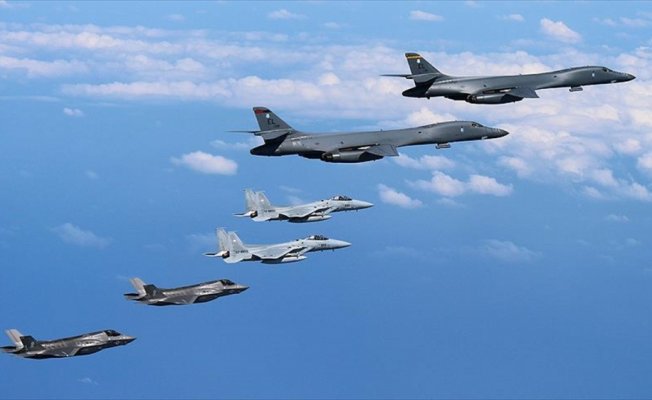 ABD savaş uçakları Kuzey Kore sınırında uçtu