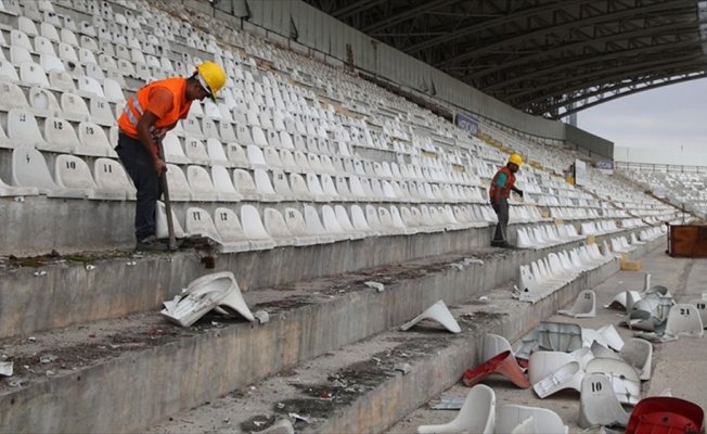 Eski 4 Eylül Stadyumu'nun yıkım çalışmalarına başlandı