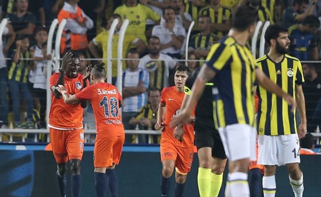 Medipol Başakşehir, Kadıköy'de son dakikada kazandı