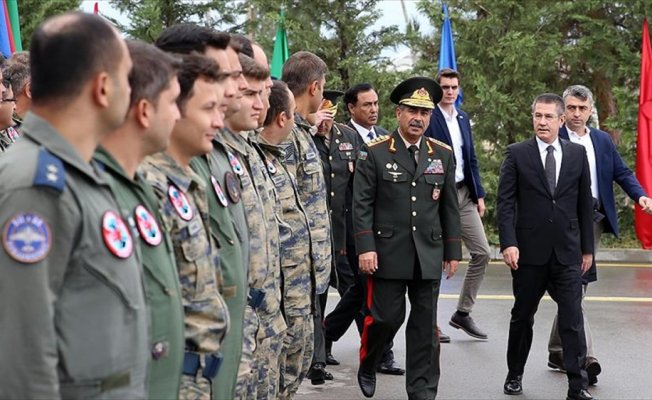 Milli Savunma Bakanı Canikli, TurAz Kartalı 2017 Tatbikatı'nın kapanış törenine katıldı