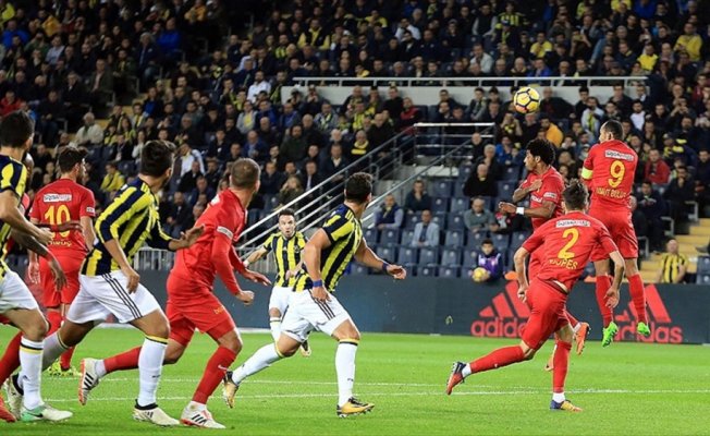 Fenerbahçe sahasında Kayserispor ile beraberliğe razı oldu