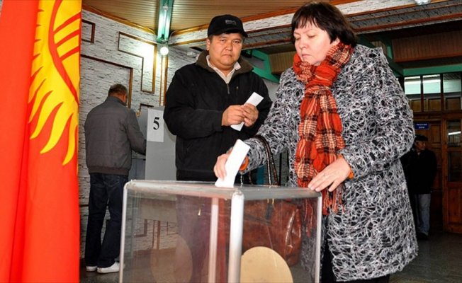 Kırgızistan'da halk cumhurbaşkanlığı seçimleri için sandık başında