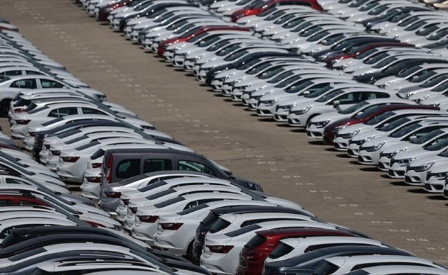 Otomobil ve hafif ticari araç pazarı yüzde 1 daraldı
