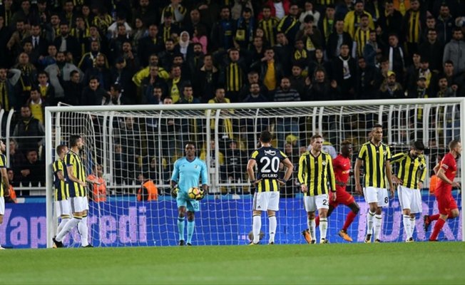 Fenerbahçe liderliği unuttu