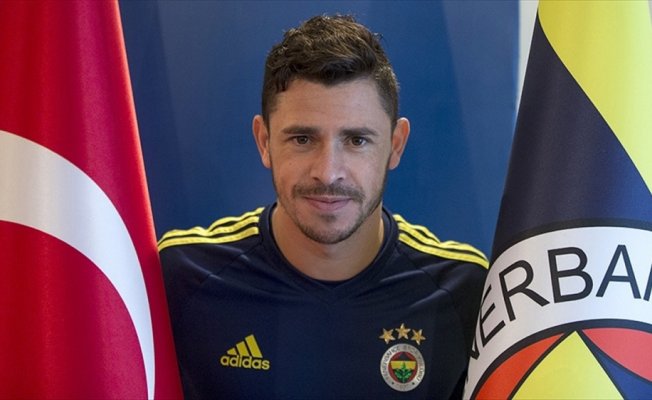 Fenerbahçeli futbolcu Giuliano: Şampiyonluk yarışı içinde oluruz