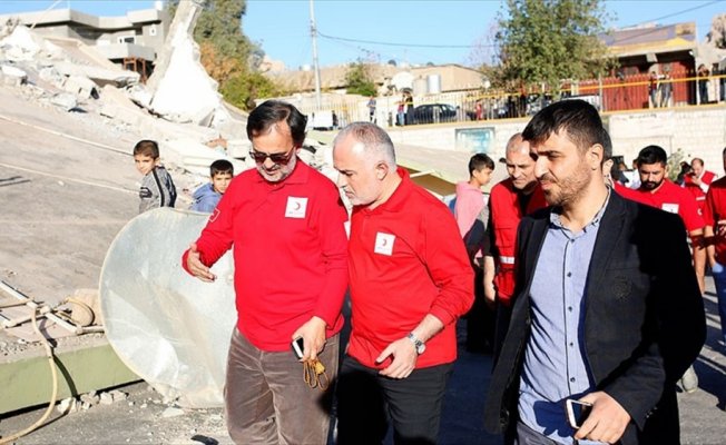 Kızılay Genel Başkanı Kınık, depremin vurduğu Derbendihan'da incelemelerde bulundu