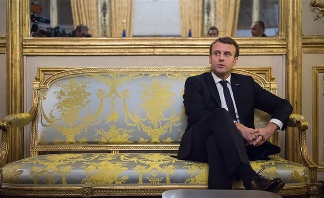 Macron, Paris'te Szydlo ile görüştü