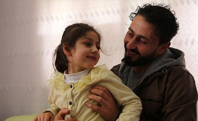 Suriyeli Hinit hastalık yüzünden eriyor