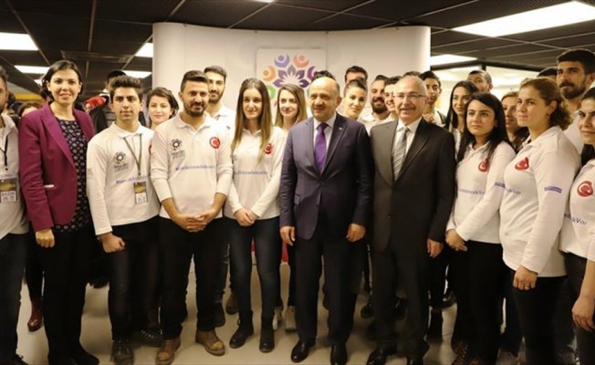 Başbakan Yardımcısı Işık Mardin'de gençlerle bir araya geldi