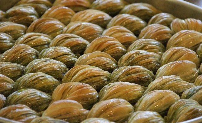 Gastronomi kentinin yeni lezzeti 'midye' baklava