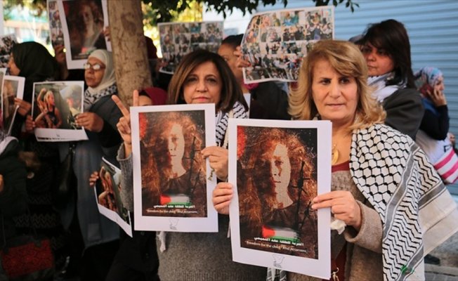 Lübnan'da 'Filistinli cesur kız' Temimi'ye destek gösterisi