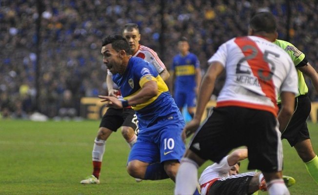 Tevez yeniden Boca Juniors'ta