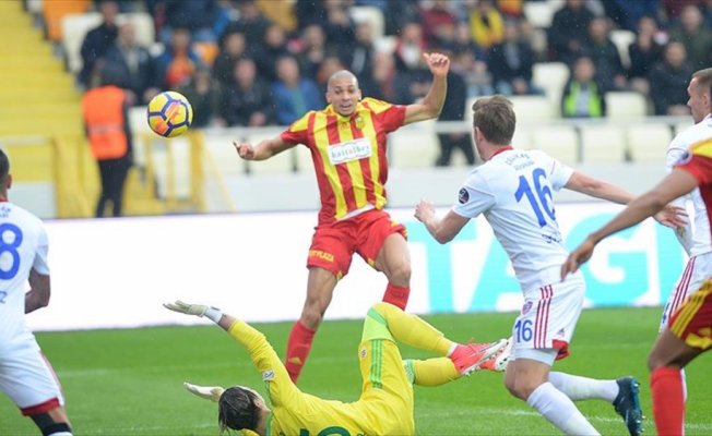 Malatyaspor 3 puanı 3 golle aldı