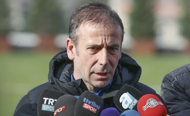 Medipol Başakşehir Teknik Direktörü Avcı: Fenerbahçe'yi yenmek psikolojik üstünlük sağlar