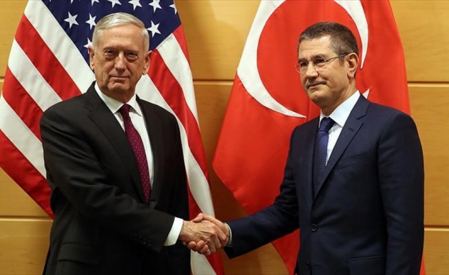 Milli Savunma Bakanı Canikli ile ABD'li mevkidaşı Mattis bir araya geldi