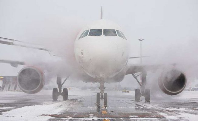 ABD’de kar fırtınası nedeniyle birçok uçak seferi iptal edildi