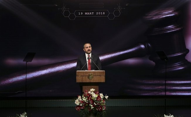 Adalet Bakanı Gül: Terörle mücadelenin taşıyıcı kolonlarından biri yargıdır