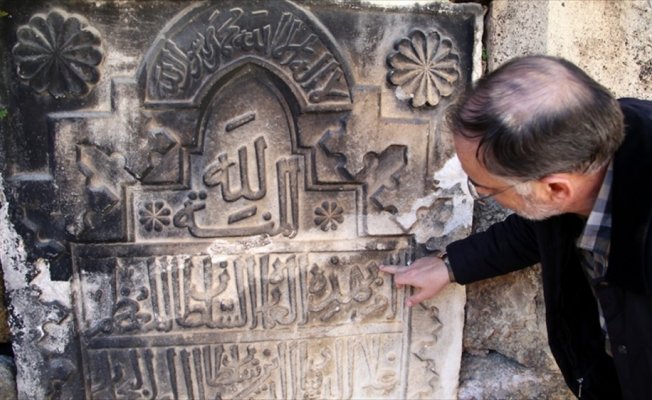 Antalya'nın kayıp 9 fetih kitabesinden ikisi bulundu