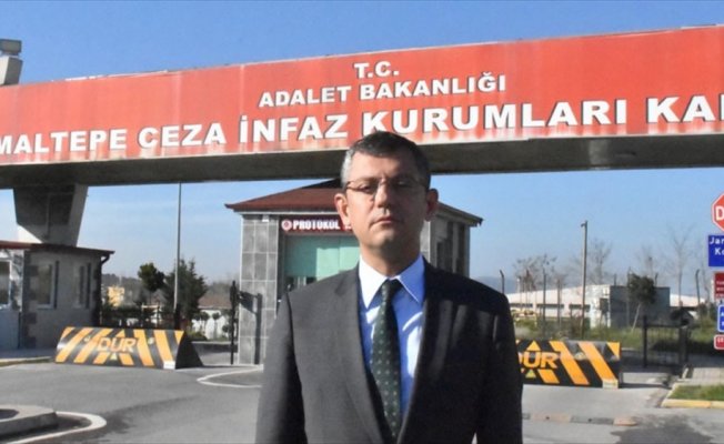 CHP Grup Başkan Vekili Özel, Berberoğlu'nu ziyaret etti