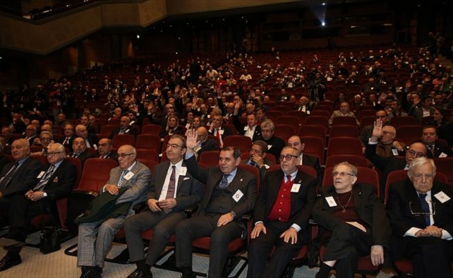 Galatasaray Kulübünün mali kongresinde gerginlik