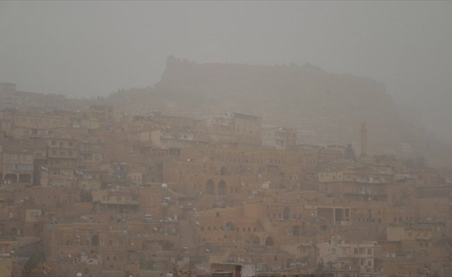 Mardin'de toz bulutları etkili oluyor
